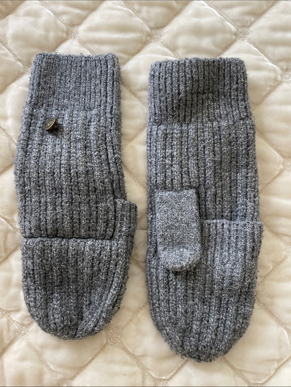 Universal Thread Gray Knit Convertible Mittens